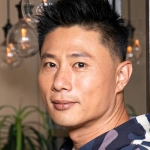 彭康育