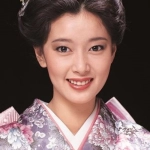 夏目雅子
