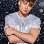 Viktor White