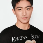 李卓钊