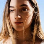 Luàna Bajrami