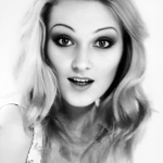 Julia Tomas