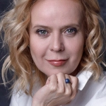 Нелли Попова