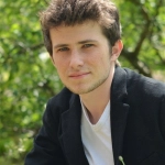 Victor Ezenfis