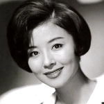 星由里子