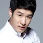 신현탁