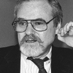 Алан Пакула